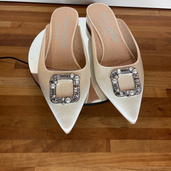 Kate Spade New York Women's Buckle up Slide Mule Flats - Ivory Bridal  8 - Picture 1 of 13